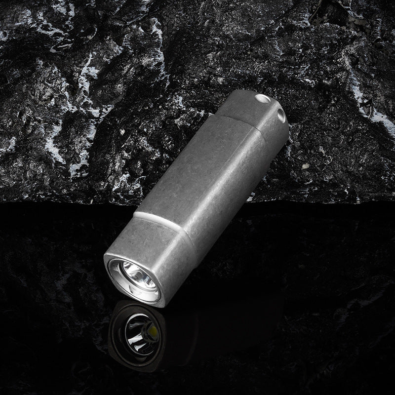Phantom-03 — TA2 Titanium Geometric EDC Flashlight (CREE / 165LM)